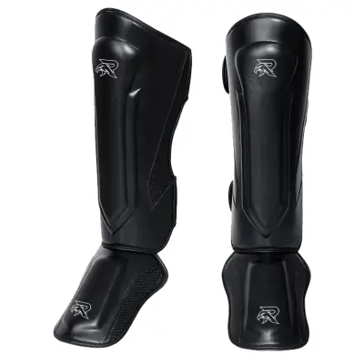 Black professional boxing gloves